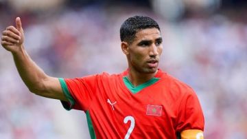 حكيمي يتفوق على صلاح في قائمة أفضل 20 لاعبا إفريقيا