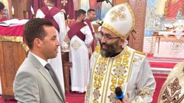 رئيس حدائق العاصمة يزور الكنيسة للتهنئة بعيد الميلاد .. صور