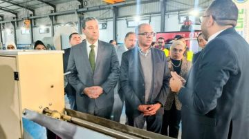 نائب وزير الإسكان يتفقد مصنعا لمنتجات تحلية مياه البحر في دمياط نائب وزير الإسكان يتفقد مصنعا لمنتجات تحلية مياه البحر في دمياط