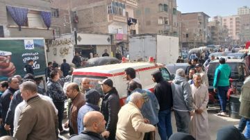 أهالي قرية محلة أبوعلي يودعون المطرب الشعبي طارق شحتة .. صور