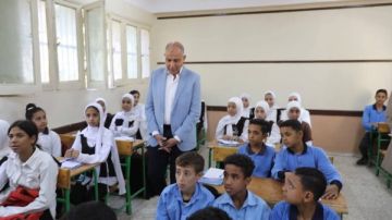 اليوم.. 10628 طالبا وطالبة يؤدون امتحانات الشهادة الإعدادية بالبحر الأحمر