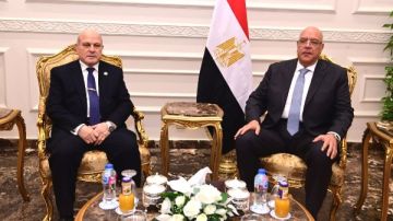 رئيس هيئة النيابة الإدارية يهنيء بدوي بانتخابه رئيسا لمجلس النواب رئيس هيئة النيابة الإدارية يهنيء بدوي بانتخابه رئيسا لمجلس النواب