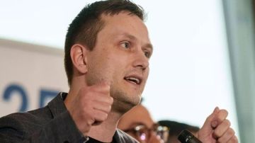 رئيس وزراء جرينلاند لـ ترامب: احتلال الجزيرة في ليلة واحدة مستحيل رئيس وزراء جرينلاند لـ ترامب: احتلال الجزيرة في ليلة واحدة مستحيل