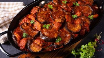 طريقة عمل المسقعة القرديحي بمذاق احترافي