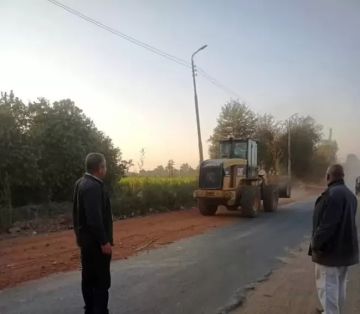 محافظ أسوان يوجه الوحدة المحلية في إدفو بتمهيد الطريق المؤدي لمصنع السكر