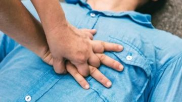 مرض شائع يرتبط بارتفاع خطر الوفاة القلبية المفاجئة