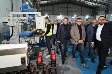 وزير الإسكان ومحافظ دمياط يعقدان اجتماعا بمقر المنطقة الحرة لمتابعة الأعمال الجارية بها