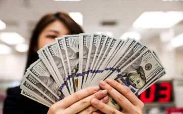 الدولار يرتفع عقب انخفاض طلبات إعانة البطالة الأمريكية الدولار يرتفع عقب انخفاض طلبات إعانة البطالة الأمريكية