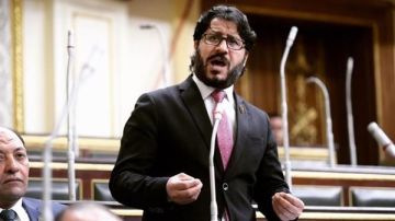 النائب أحمد بلال يحذر من افتتاح شركة غزل المحلة قبل اكتمال التطوير: يشوه الواقع الإنتاجي النائب أحمد بلال يحذر من افتتاح شركة غزل المحلة قبل اكتمال التطوير: يشوه الواقع الإنتاجي