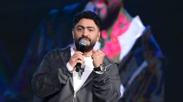 تامر حسني يدعم شيرين عبد الوهاب بـ بص بقى 