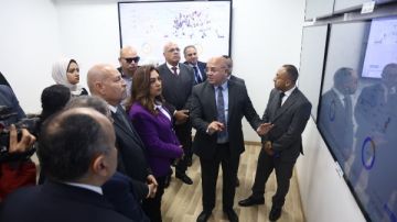 تفاصيل.. بدء تطبيق منظومة الدفع الالكتروني للتذكرة فى 300 أتوبيس بالقاهرة