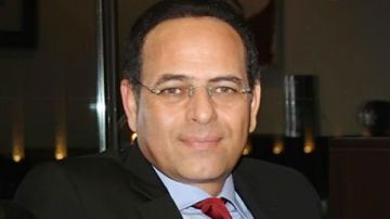 ذكرى رحيل الفنان ممدوح عبد العليم.. مسيرة عطاء متميزة من ليالي الحلمية إلى الضوء الشارد ذكرى رحيل الفنان ممدوح عبد العليم.. مسيرة عطاء متميزة من ليالي الحلمية إلى الضوء الشارد