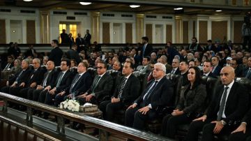 رئيس الوزراء: الاستثمار في الإنسان هو الأهم والأبقى رئيس الوزراء: الاستثمار في الإنسان هو الأهم والأبقى