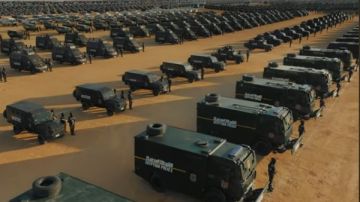 في عيدهم الـ 74.. اصطفاف مهيب لقوات الشرطة فيديو