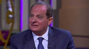 نجم متجدد وصلة شعر من هاني مهنا في عمرو دياب