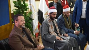 الأعلى للشئون الإسلامية يوضح حقيقة القرب من الله في ندوة بمعرض الكتاب الأعلى للشئون الإسلامية يوضح حقيقة القرب من الله في ندوة بمعرض الكتاب