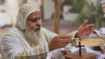 الأنبا ميخائيل يختتم خلوة روحية للشباب الجامعي بعنوان من الضوضاء إلى السكون الأنبا ميخائيل يختتم خلوة روحية للشباب الجامعي بعنوان من الضوضاء إلى السكون