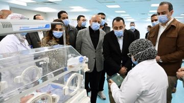 رئيس الوزراء يتفقد أقسام مستشفى الكرنك ..وتجهيز وحدة الأورام وفق أحدث المعايير العالمية