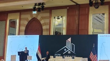 مصر تدعو الشركات الأمريكية للاستثمار في الصناعة والنقل والموانئ البحرية مصر تدعو الشركات الأمريكية للاستثمار في الصناعة والنقل والموانئ البحرية