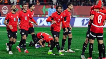 مفيهاش مصري.. كاف يعلن التشكيل المثالي لبطولة كأس الأمم الإفريقية 2025