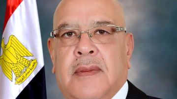 هشام بدوي يهنئ الرئيس السيسي بذكرى 25 يناير: عبرت عن تطلعات جموع الشعب المصري في مستقبل أفضل هشام بدوي يهنئ الرئيس السيسي بذكرى 25 يناير: عبرت عن تطلعات جموع الشعب المصري في مستقبل أفضل