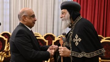 وزير العدل وعدلي منصور يهنئان البابا تواضروس بعيد الميلاد صور وزير العدل وعدلي منصور يهنئان البابا تواضروس بعيد الميلاد صور