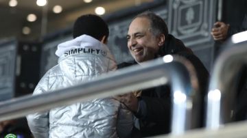 وليد دعبس يواصل الاحتفال بفوز مودرن سبورت أمام الإسماعيلي وليد دعبس يواصل الاحتفال بفوز مودرن سبورت أمام الإسماعيلي