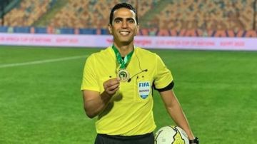 حكم مغربي يقود مباراة مصر وكوت ديفوار في ربع نهائي أمم إفريقيا حكم مغربي يقود مباراة مصر وكوت ديفوار في ربع نهائي أمم إفريقيا