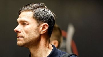 فرصة ذهبية.. ريال مدريد يحسم موقف تشابي ألونسو بعد خسارة السوبر الإسباني فرصة ذهبية.. ريال مدريد يحسم موقف تشابي ألونسو بعد خسارة السوبر الإسباني