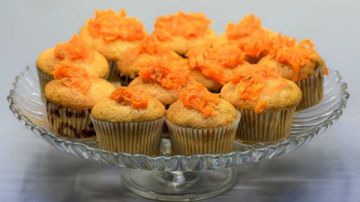 لذيذة وصحية .. طريقة عمل كب كيك الجزر والقرفة