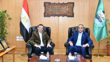 وزير الزراعة يتفقد عددا من المشروعات الإنتاجية ويبحث دعم مزارعي الفيوم