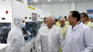 باستثمارات 20 مليون دولار.. مدبولي يفتتح مجمع شين جين للمنسوجات باقتصادية قناة السويس باستثمارات 20 مليون دولار.. مدبولي يفتتح مجمع شين جين للمنسوجات باقتصادية قناة السويس