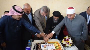 تورتة المحبة وورود الإخاء.. جنوب سيناء تحتفل بعيد الميلاد