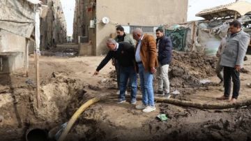 عقب تلقي بلاغ.. إصلاح خط طرد محطة رفع صرف صحي ماقوسة بالمنيا صور