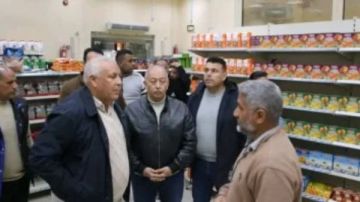 محافظ الوادي الجديد: تكثيف الرقابة على الأسواق ومبادرات السلع الغذائية محافظ الوادي الجديد: تكثيف الرقابة على الأسواق ومبادرات السلع الغذائية