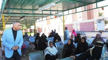 أخبار أسوان.. تأمين لفرز صناديق اقتراع جولة إعادة انتخابات النواب.. وجولات ميدانية للمحافظ بالمستشفيات والمشروعات وجهود جامعية أخبار أسوان.. تأمين لفرز صناديق اقتراع جولة إعادة انتخابات النواب.. وجولات ميدانية للمحافظ بالمستشفيات والمشروعات وجهود جامعية