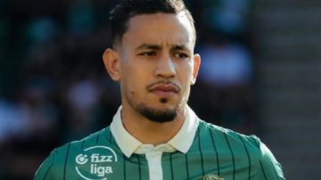 بعد أرقام لافتة .. هل يصبح بن بو علي سلاح الأهلي الهجومي المنتظر؟