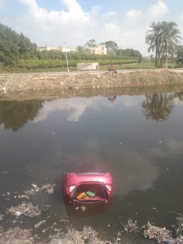 رايحين الامتحان.. العناية الإلهية تنقذ 4 طلاب بعد سقوط سيارتهم في ترعة المريوطية