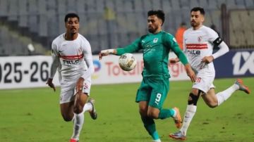 فرص بالجملة.. شوط أول سلبي بين الزمالك والمصري في الكونفدرالية