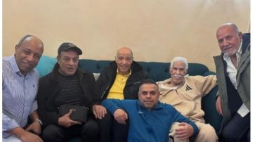 للاطمئنان على حالته الصحية.. نجوم الإسماعيلي يزورون حسن شحاتة