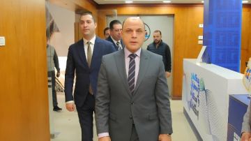 محافظ كفر الشيخ يتابع فعاليات البرنامج التدريبي لإدارة الاجتماعات..صور محافظ كفر الشيخ يتابع فعاليات البرنامج التدريبي لإدارة الاجتماعات..صور