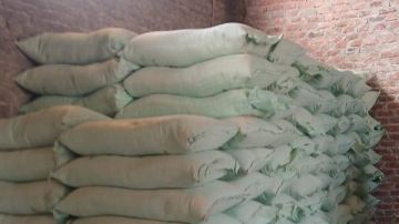 محافظة الجيزة تضبط 10 أطنان دقيق بلدي مدعم قبل تهريبه سوق سوداء صور محافظة الجيزة تضبط 10 أطنان دقيق بلدي مدعم قبل تهريبه سوق سوداء صور