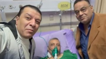 مصطفى كامل يزور منصور هندي بعد تعرضه لحادث سير