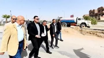 وزير الإسكان يتفقد أعمال تطوير ورفع كفاءة الطرق بعدد من المناطق الحيوية بمدينة حدائق أكتوبر