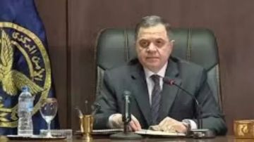 وزير الداخلية يهنئ قيادات الكنائس بعيد الميلاد المجيد