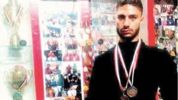 140 غرزة.. ماذا حدث لبطل الجمهورية فى الرست؟