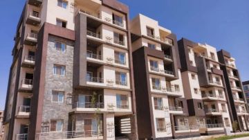 10 سنوات من الإنجاز.. مدبولي يشهد فيلما تسجيليا عن إشادة المواطنين بمبادرة سكن لكل المصريين