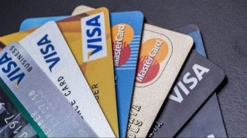 احذر.. الحبس وغرامة 30 ألف جنيه عقوبة النصب بالبطاقات البنكية احذر.. الحبس وغرامة 30 ألف جنيه عقوبة النصب بالبطاقات البنكية