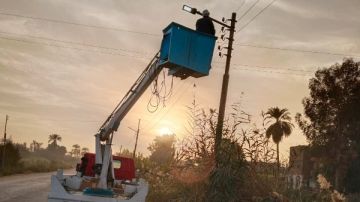 استجابة للمواطنين .. محافظ قنا يوجه بصيانة الإنارة بطريق العبادية الرئيسية استجابة للمواطنين .. محافظ قنا يوجه بصيانة الإنارة بطريق العبادية الرئيسية