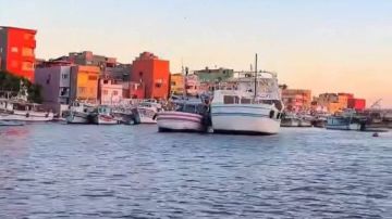 توقف حركة الصيد بعزبة البرج بسبب ارتفاع الأمواج